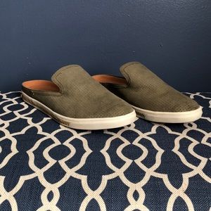 American Rag green microfiber mule tennis shoes Size 9